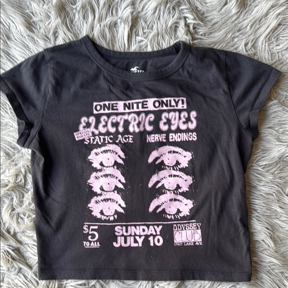 Hollister Brand Black Graphic Tee with Pink Print Size S
